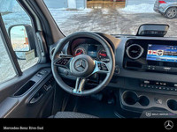 Mercedes-Benz Rive-Sud, la destination Mercedes-Benz par excellence. Bienvenue en première classe. D... (image 8)