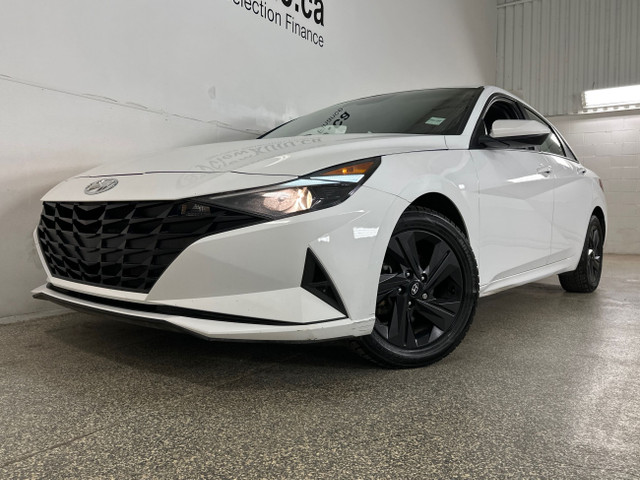 2022 Hyundai Elantra Preferred PREFERRED! BLACK ALLOYS! 68KM! in Cars & Trucks in Belleville - Image 3