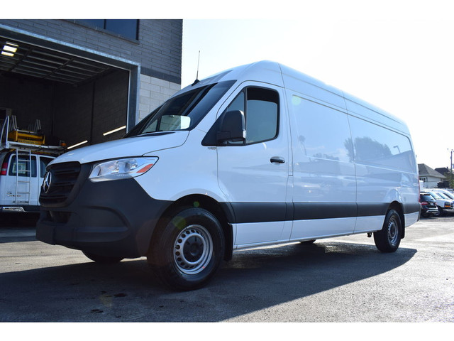  2023 Mercedes-Benz Sprinter Cargo Van ** DIESEL ** 2500 High Ro in Cars & Trucks in Laval / North Shore