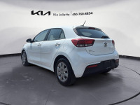 AIR CLIMATISÉ, BLUETOOTH, CAMÉRA DE RECUL, SIÈGES CHAUFFANTS, COMMANDES AUDIO AU VOLANT, JAMAIS ACCI... (image 4)