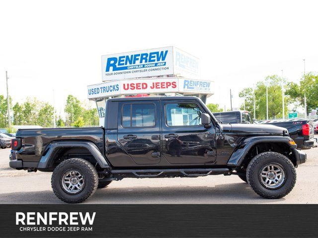 2022 Jeep Gladiator Sport S, 6-Spd, Fuel Rims, Mickey Thompson in Cars & Trucks in Calgary