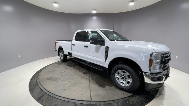 2025 Ford Super Duty F-350 SRW XLT - 613A in Cars & Trucks in Strathcona County - Image 2