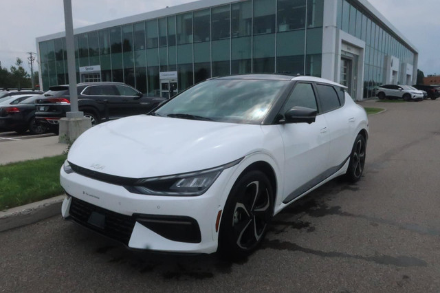 Kia EV6 Auto Land w-GT-Line Pkg AWD + Keyless + A/C 2024 in Cars & Trucks in Lévis