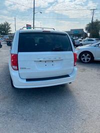 Don't miss the opportunity to own this gorgeous 2016 Dodge Grand Caravan. One owner, no accidents. F... (image 2)
