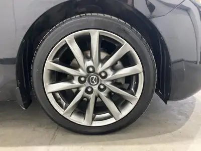 // DISPONIBLE CHEZ AUTOSTUDIO 72 À MIRABEL // // TRANSMISSION MANUELLE // // TOIT OUVRANT ET CAMÉRA...
