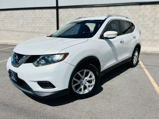 2014 Nissan Rogue S **CLEAN CARFAX REPORT** in Cars & Trucks in Hamilton