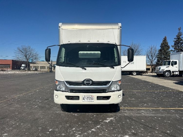2019 Hino Truck 195 ALUMVAN in Heavy Trucks in City of Montréal - Image 2