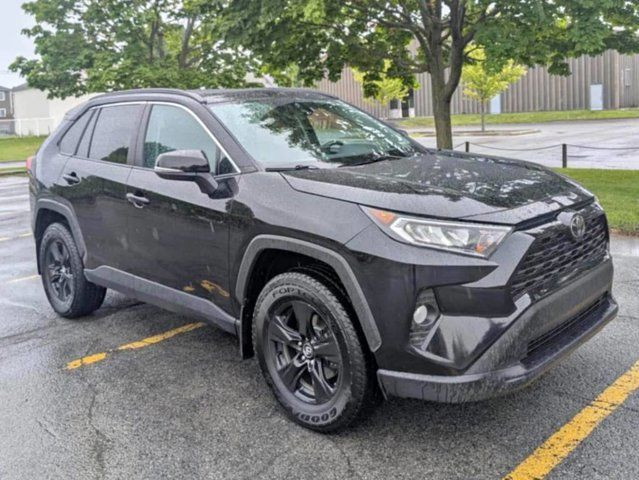 2020 Toyota RAV4 XLE | Sunroof | Heated Wheel + Seats | in Cars & Trucks in Guelph