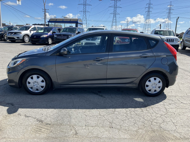 2012 Hyundai Accent GL in Cars & Trucks in Laval / North Shore - Image 2