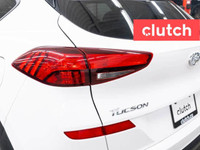 NO ACCIDENTS / CLEAN CARFAX / Rear Heated Seats, Climate Control, Auxiliary Audio Input and more! Cl... (image 9)