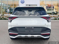 This Kia Sportage delivers a Regular Unleaded I-4 2.5 L/152 engine powering this Automatic transmiss... (image 3)