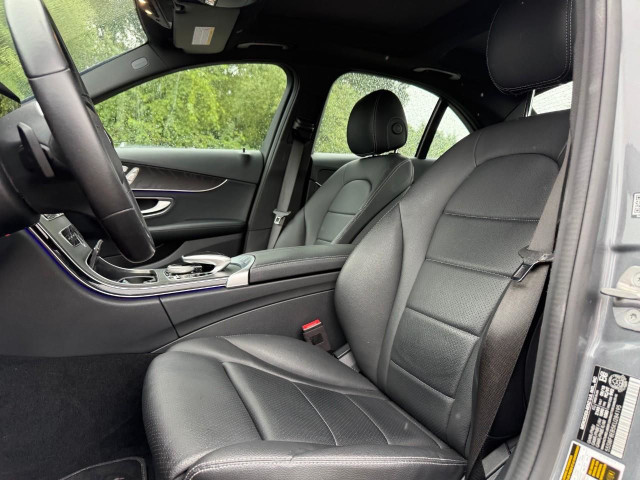 2019 Mercedes-Benz C-Class LOW MILEAGE | LEATHER | HEATED SEA... in Cars & Trucks in London - Image 4