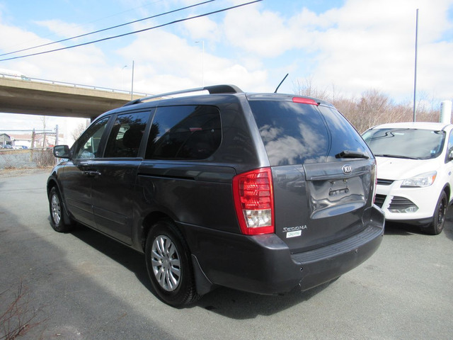 2014 Kia Sedona LX CLEAN CARFAX!!! in Cars & Trucks in Dartmouth - Image 4