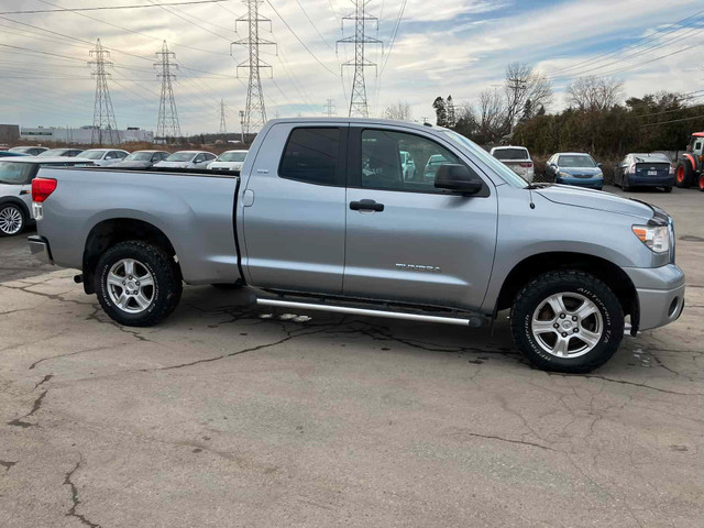 2011 Toyota Tundra SR5 4X4 * TRES FIABLE * in Cars & Trucks in Laval / North Shore - Image 4