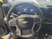 New Price! 2022 Chevrolet Silverado 1500 LT Crew Cab LT 5.3L V8 | Chrome Steps and Hard Tonnea Certi... (image 6)