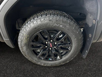 This 2025 GMC Sierra 1500 in Onyx Black is equipped with 4WD and Turbocharged Diesel I6 3.0L/183 eng... (image 8)