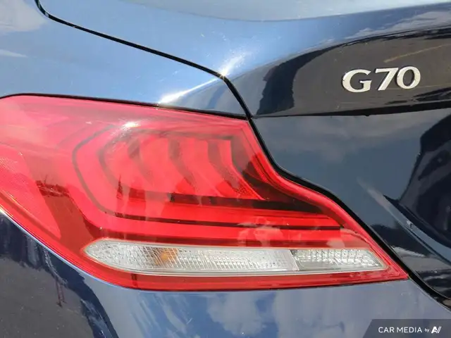2020 Genesis G70 2.0T Advanced adaptive cruise control |nappa... in Cars & Trucks in London - Image 13