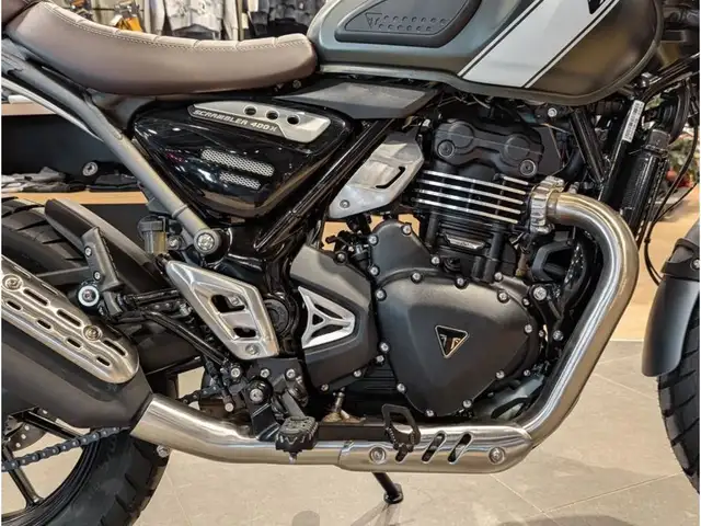 2025 Triumph Scrambler 400 X // Matte Khaki Green/Fusion White in Dirt Bikes & Motocross in Winnipeg - Image 7