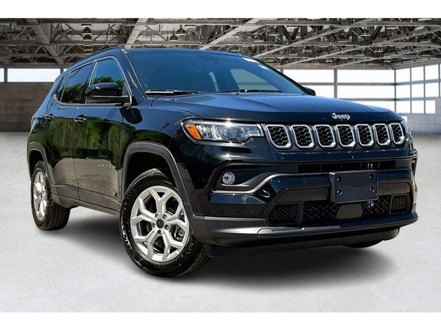 2025 Jeep Compass Latitude in Cars & Trucks in Mississauga / Peel Region - Image 2