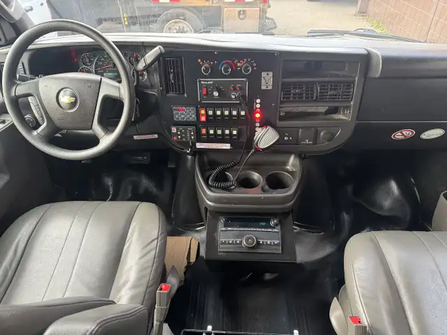 2019 Chevrolet Express 4500 Ambulance in Cars & Trucks in Calgary - Image 19