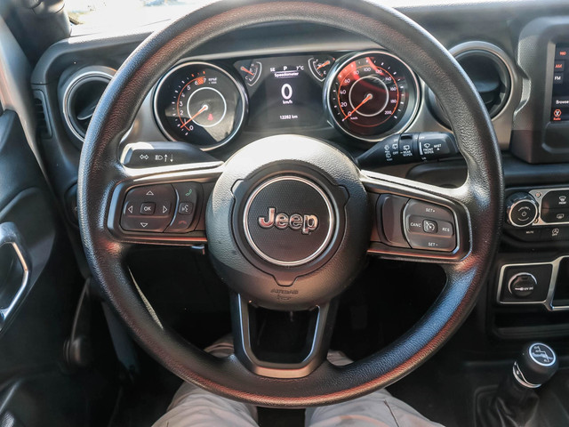 2023 Jeep Wrangler Sport 4WD | Tinted Glass | Push-start Butt... in Cars & Trucks in London - Image 3