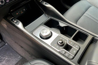 Sorento Ex Hev Awd 1.6t Gdi, Artificial Leather Seats, Kia Connect, 6-passenger Captain Chairs, Blin... (image 6)