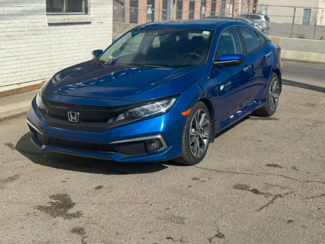 2019 Honda Civic Touring in Cars & Trucks in Calgary - Image 2