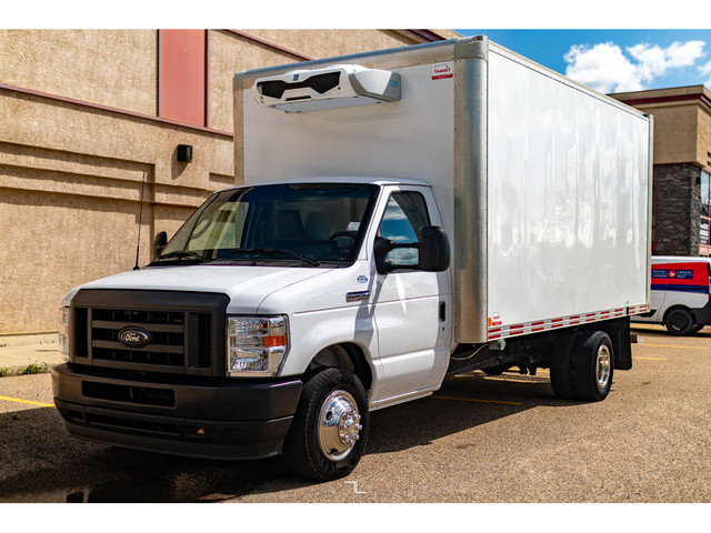 2023 Ford E-Series Cutaway E-450 15 Ft. Cube Van Reefer in Cars & Trucks in Grande Prairie - Image 3