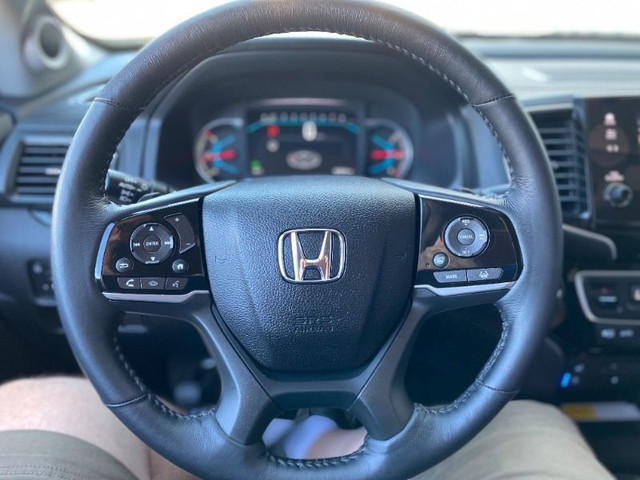 2022 Honda Pilot Touring 8-Passenger Leather|Rear Entertainment| in Cars & Trucks in Red Deer - Image 4