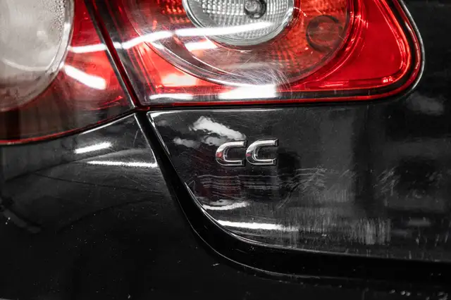 2012 Volkswagen CC Sportline 2.0T 6sp DSG Tip Toit ouvrant * Cui in Cars & Trucks in City of Montréal - Image 9