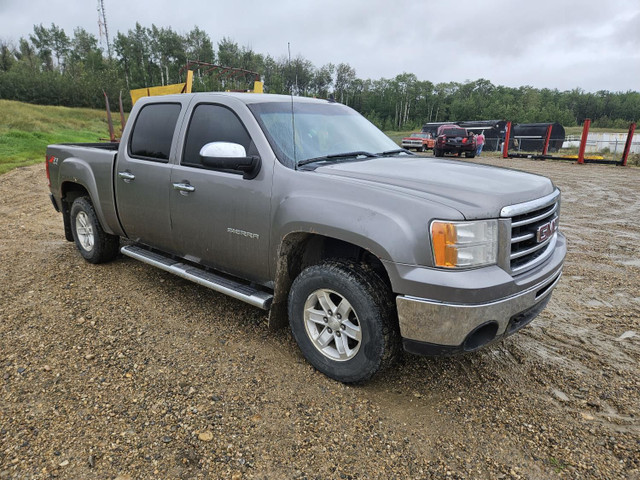 2013 GMC Sierra in Cars & Trucks in Edmonton - Image 2