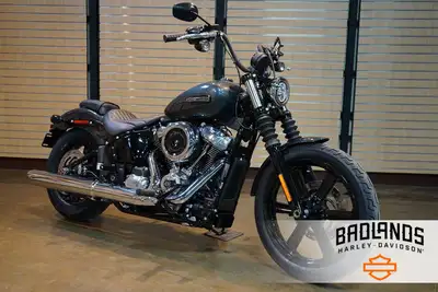 $115 Bi-Weekly 2025 Harley-Davidson Street Bob Features may include: DESIGN LED Lighting Clear, brig...