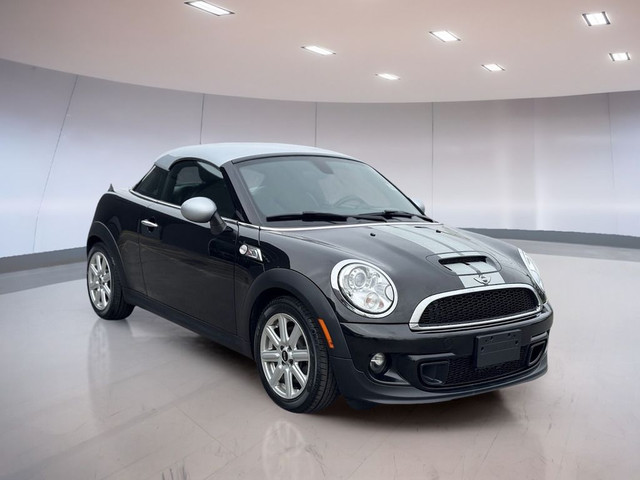 2014 MINI Cooper Hardtop S Coupe / TURBOCHARGED / 6 SPEED MANUAL in Cars & Trucks in Calgary - Image 2