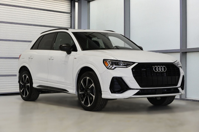 2023 Audi Q3 Technik / Black optics / Carplay / Toit pano. / Cer in Cars & Trucks in Longueuil / South Shore