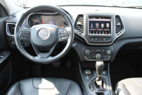 ACCIDENT FREE Low Km Drive Modes Own the road—or leave it behind—with the 2019 Jeep Cherokee Trailha... (image 9)