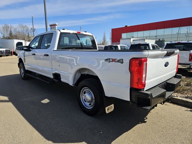2024 Ford Super Duty F-250 SRW XL 4WD Crew Cab 8' Box, 6.8L V8 G in Cars & Trucks in St. Albert - Image 3