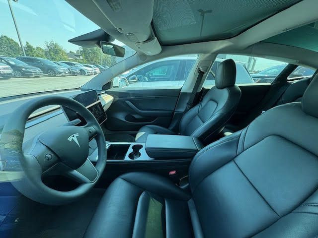 2021 Tesla Model 3 in Cars & Trucks in Tricities/Pitt/Maple - Image 4