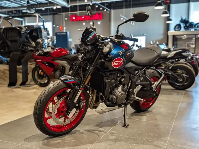 2026 Triumph Trident 660 Triple Tribute // Sapphire Black/Cobalt in Sport Bikes in Winnipeg - Image 14