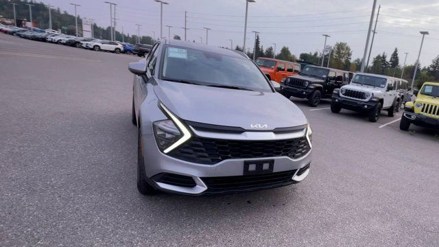 2023 Kia Sportage LX | AWD | Backup Camera | Heated Seats in Cars & Trucks in Prince George - Image 4