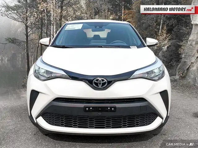 2020 Toyota C-HR XLE Premium in Cars & Trucks in Hamilton - Image 9