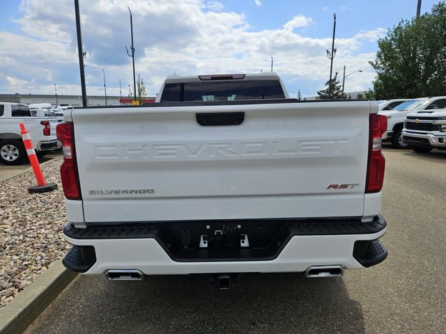 2023 Chevrolet Silverado 1500 4WD Crew Cab 157" RST, 5.3L V8 Gas in Cars & Trucks in St. Albert - Image 4