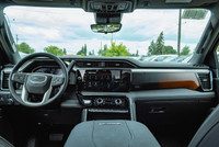 2025 GMC Sierra 2500 Denali Crew Cab GMC Sierra 2500 Denali Crew Cab 2025 CALL OR TEXT US AT (587) 3... (image 7)