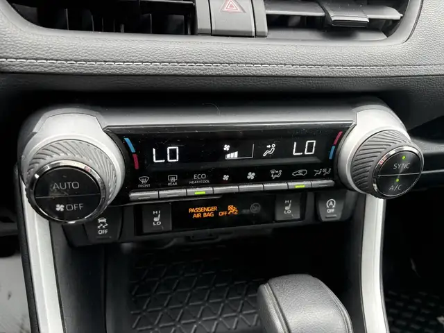 Toyota RAV4 XLE 2022 AWD - BAS MILLAGE - in Cars & Trucks in Québec City - Image 17