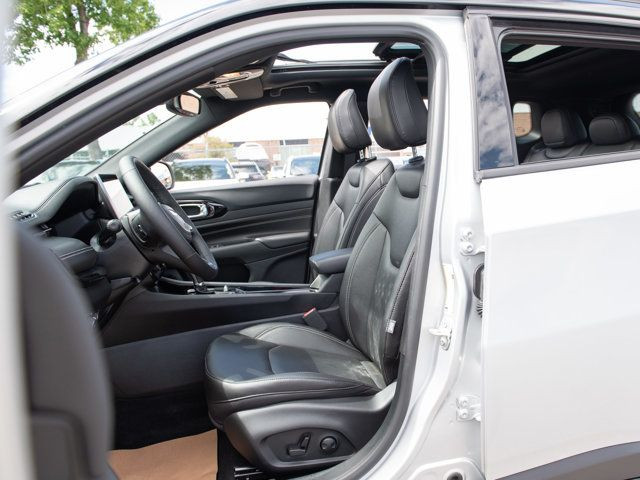 2024 Jeep Compass Altitude 4x4, Turbo, Pano Sunroof, in Cars & Trucks in Calgary - Image 3