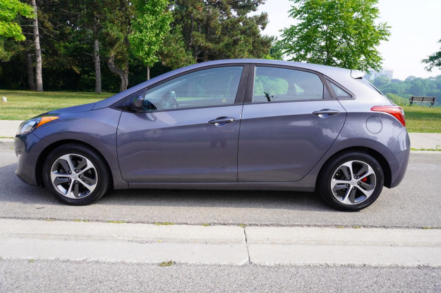 2017 Hyundai Elantra GT SE / 1 OWNER / NO ACCIDENTS / in Cars & Trucks in Mississauga / Peel Region - Image 2