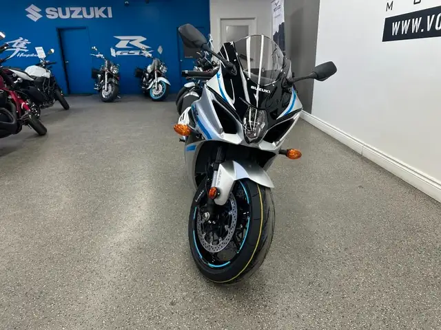 2025 Suzuki GSX-R1000AM5 GSXR - V6447NP - -No Payments for 1 Yea in Sport Bikes in Markham / York Region - Image 4