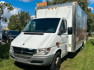 2006 Dodge Sprinter 2.7 diesel, 14 pieds, 184000 km/financement disponible