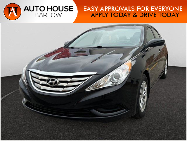 2013 Hyundai Sonata GL HEATED SEATS in Cars & Trucks in Calgary