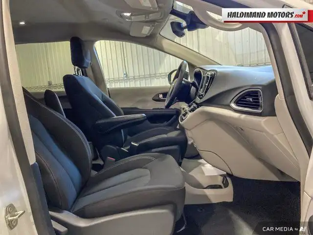 2024 Chrysler Grand Caravan SXT in Cars & Trucks in Hamilton - Image 26