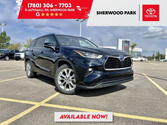 2022 Toyota Highlander Hybrid Limited AWD | Panoramic Roof in Cars & Trucks in Edmonton